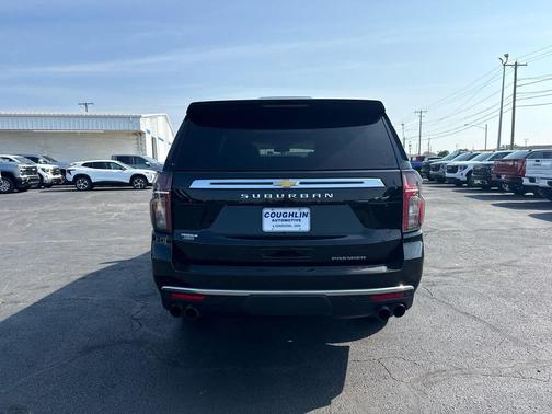 Black 2022 Chevrolet Suburban Premier