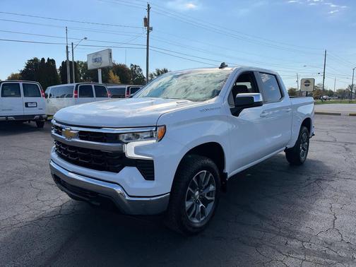 Summit White 2026 Chevrolet Silverado 1500 LT