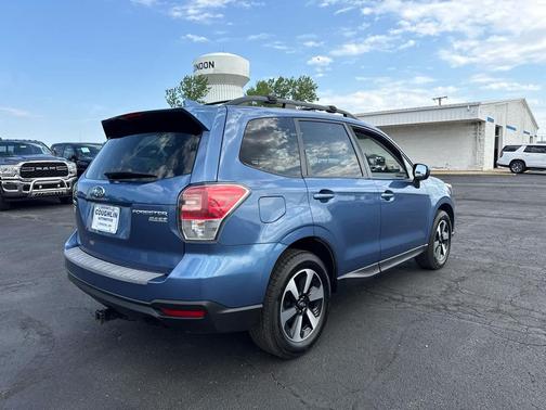 Quartz Blue Pearl 2017 Subaru Forester 2.5i Premium