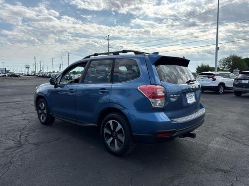 Quartz Blue Pearl 2017 Subaru Forester 2.5i Premium