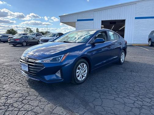 2019 Hyundai ELANTRA SE