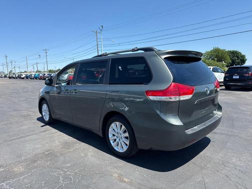 Cypress Pearl 2013 Toyota Sienna LE