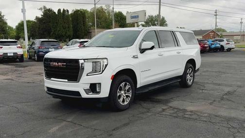 Summit White 2023 GMC Yukon XL SLE