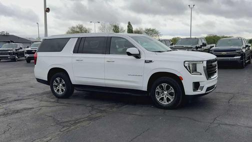 Summit White 2023 GMC Yukon XL SLE