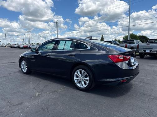Dark Ash Metallic 2023 Chevrolet Malibu FWD 1LT