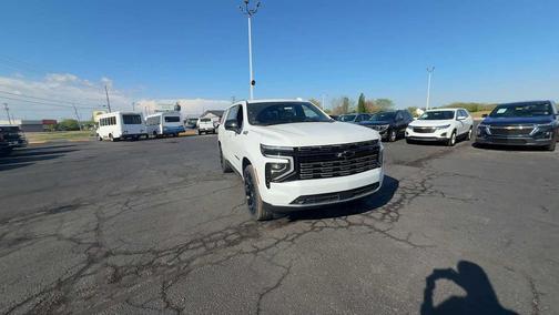 Polar White Tricoat 2026 Chevrolet Suburban High Country, 4WD