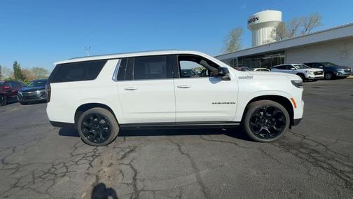 Polar White Tricoat 2026 Chevrolet Suburban High Country, 4WD