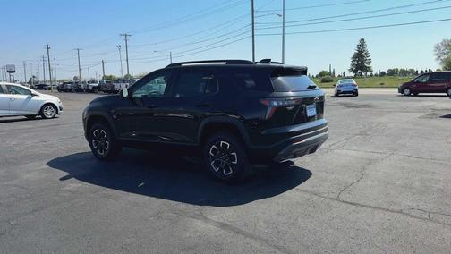Mosaic Black Metallic 2026 Chevrolet Equinox FWD ACTIV