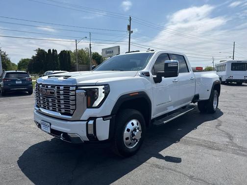 White Frost Tricoat 2025 GMC Sierra 3500 Denali