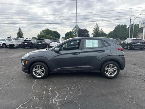 Thunder Gray 2020 Hyundai KONA SE