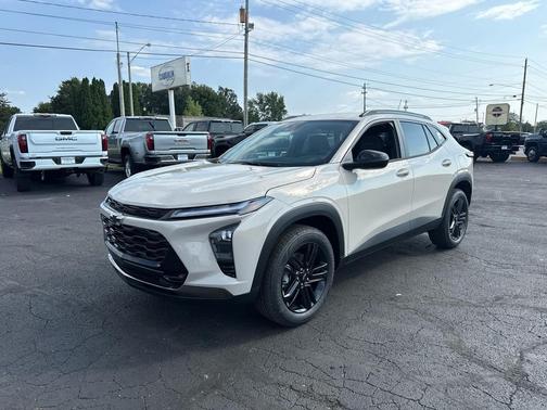 White Sands 2026 Chevrolet Trax FWD ACTIV