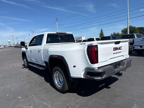 Summit White 2026 GMC Sierra 3500 SLE