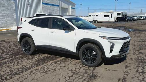 Summit White 2026 Chevrolet Trax FWD ACTIV