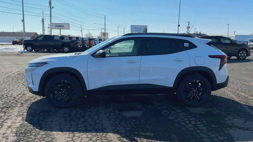 Summit White 2026 Chevrolet Trax FWD ACTIV