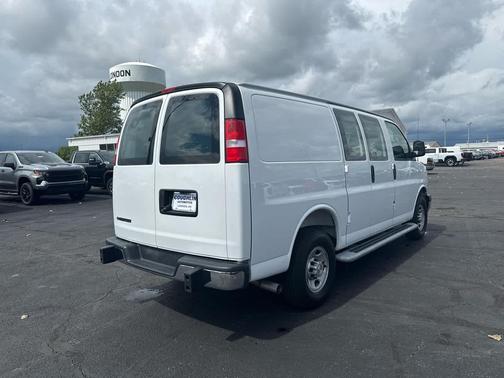 Summit White 2025 Chevrolet Express 2500 LT