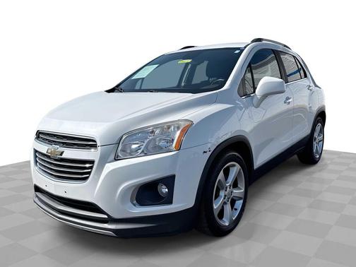 White Pearl Tricoat 2015 Chevrolet Trax LTZ