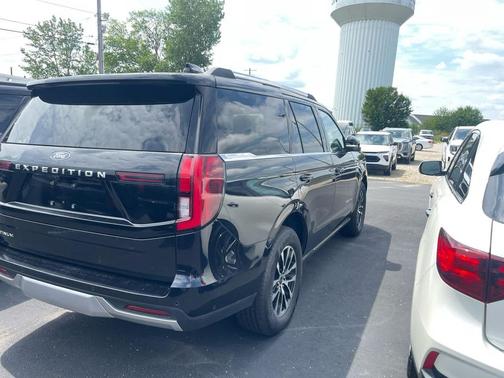 Agate Black Metallic 2025 Ford Expedition Platinum
