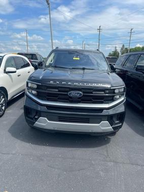 Agate Black Metallic 2025 Ford Expedition Platinum