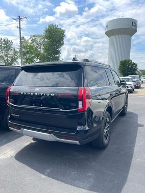 Agate Black Metallic 2025 Ford Expedition Platinum