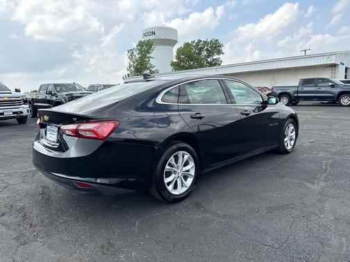 Mosaic Black Metallic 2022 Chevrolet Malibu FWD LT