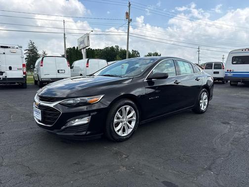 Mosaic Black Metallic 2022 Chevrolet Malibu FWD LT