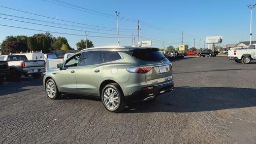 2023 Buick Enclave Essence FWD