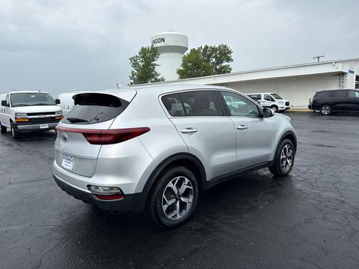 Sparkling Silver 2022 Kia Sportage LX
