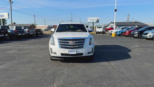 Crystal White Tricoat 2019 Cadillac Escalade Platinum