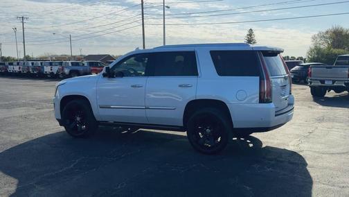 Crystal White Tricoat 2019 Cadillac Escalade Platinum