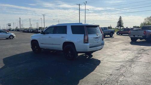 Crystal White Tricoat 2019 Cadillac Escalade Platinum