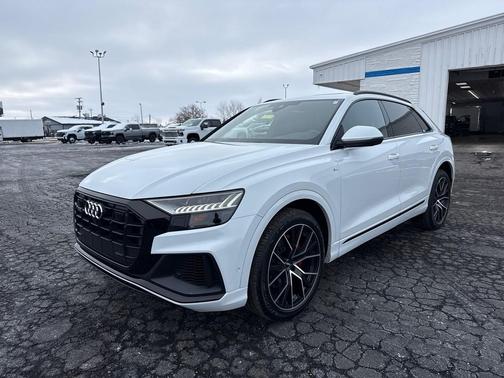 2021 Audi Q8 55 Premium Plus