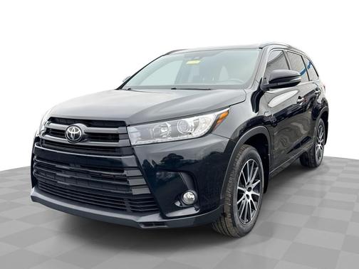 2017 Toyota Highlander SE