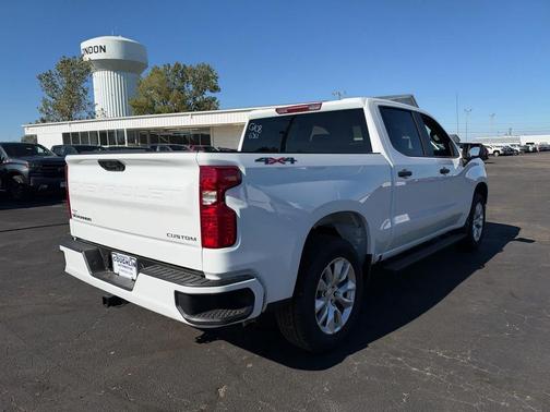 Summit White 2026 Chevrolet Silverado 1500 Custom