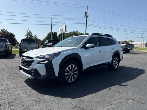 Crystal White Pearl 2024 Subaru Outback Touring XT