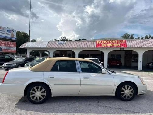 2008 Cadillac DTS Base