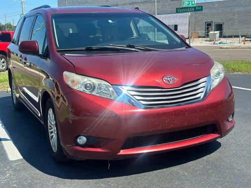 2015 Toyota Sienna XLE