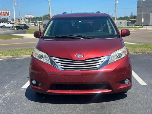 2015 Toyota Sienna XLE