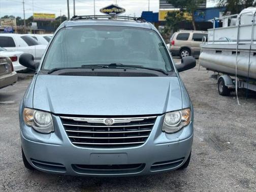 2005 Chrysler Town & Country Touring
