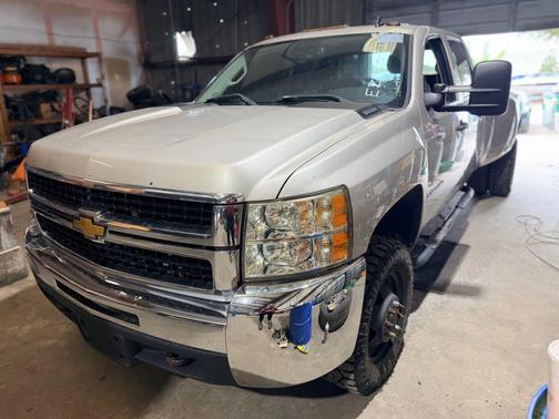 Gray 2008 Chevrolet Silverado 3500 LT1 Crew Cab