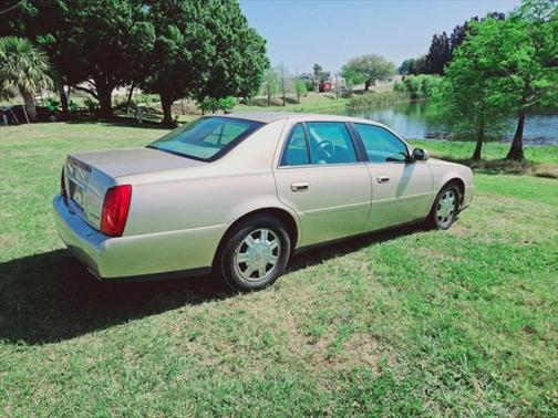 2005 Cadillac DeVille Base