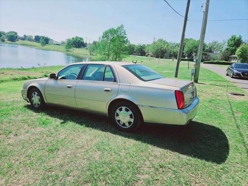 2005 Cadillac DeVille Base