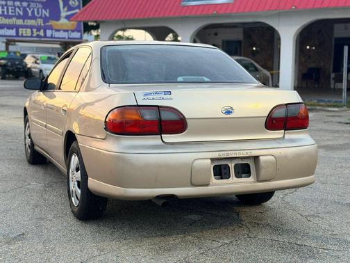 2003 Chevrolet Malibu Base