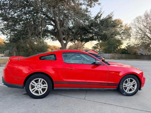 2011 Ford Mustang V6 Premium
