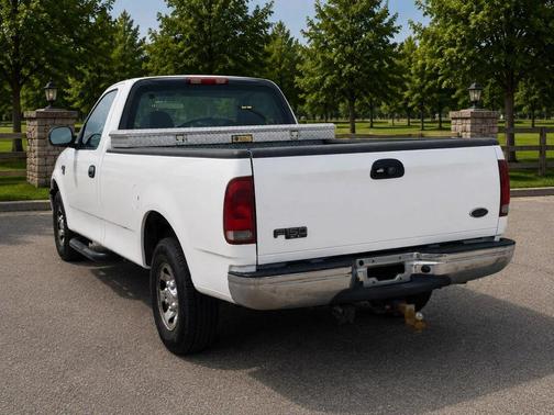 Oxford White Clearcoat 2003 Ford F-150 XLT