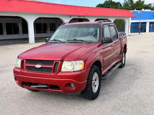 Red 2005 Ford Explorer Sport Trac XLT