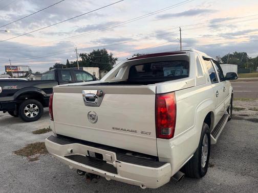 2002 Cadillac Escalade EXT Base