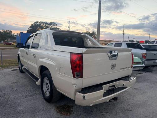 2002 Cadillac Escalade EXT Base