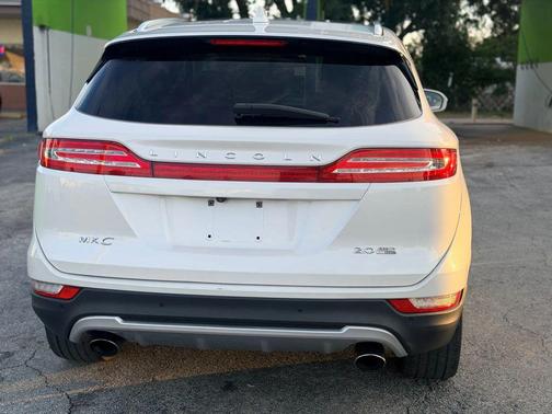 White Platinum Metallic Tri-Coat 2016 Lincoln MKC Reserve