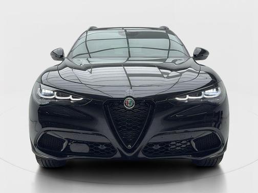 Vulcano Black Metallic 2026 Alfa Romeo Stelvio Base