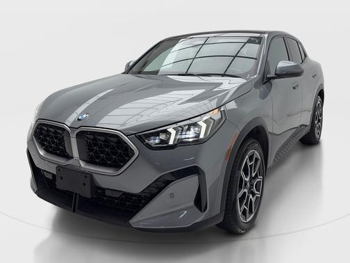 Gray Metallic 2025 BMW X2 xDrive28i